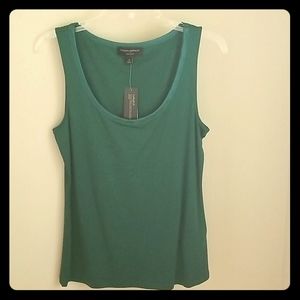 Green sleeveless shell